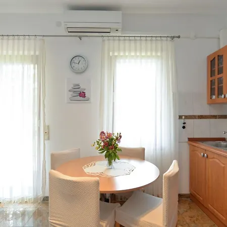 336 Διαμέρισμα *